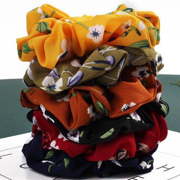 Urban Outfitters Accessories - 🌻4Trendy Floral Hair Scrunchies🌻